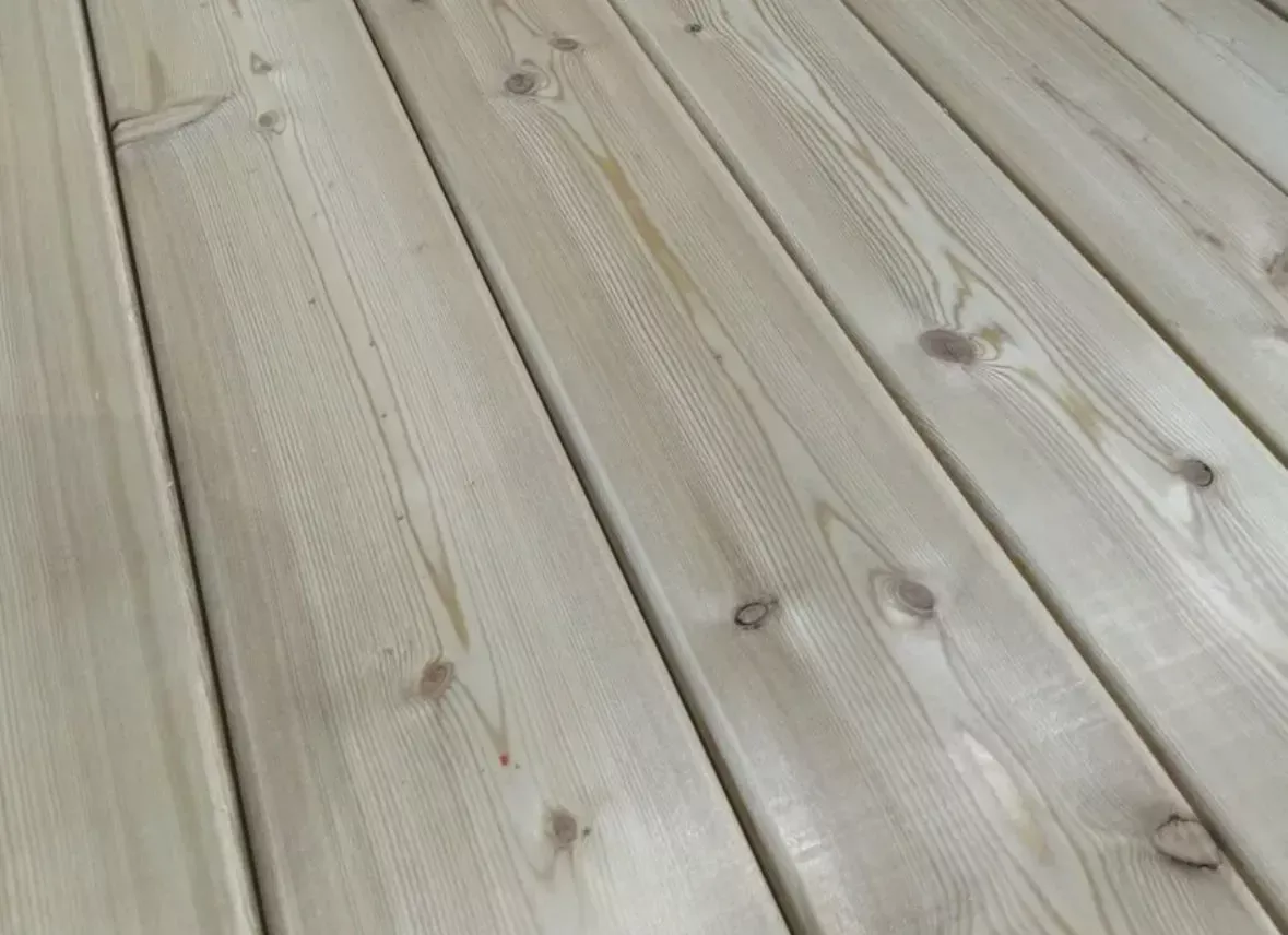Палубная доска из лиственницы 45x140х3000 сорт ВС