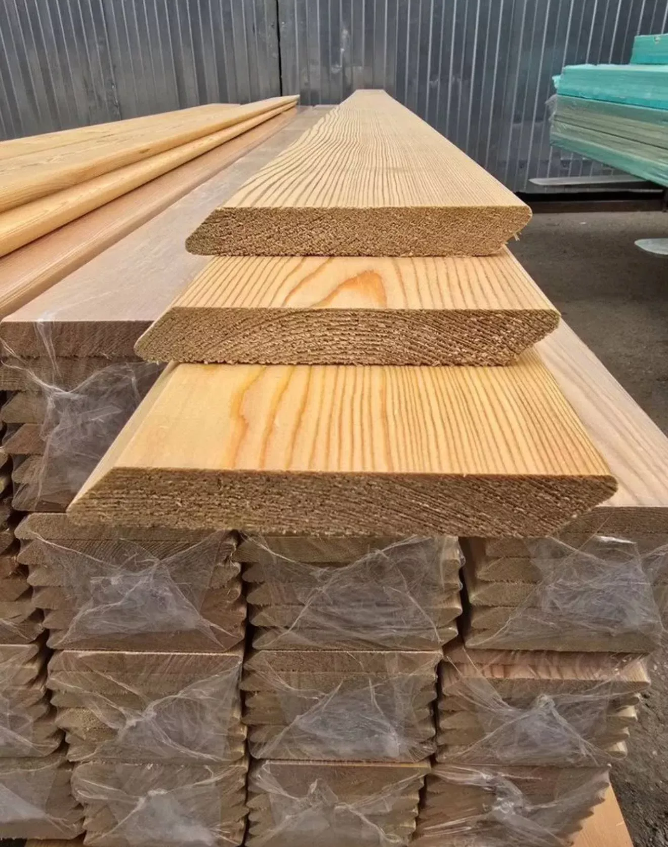 Планкен скошенный из лиственницы 20x115х4000 сорт Прима