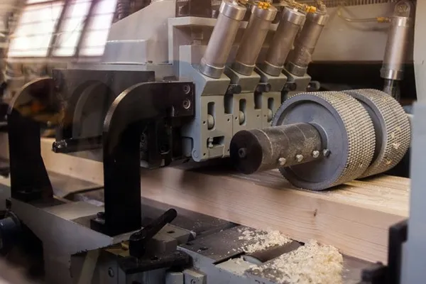 Профилированный брус плюсы и минусы