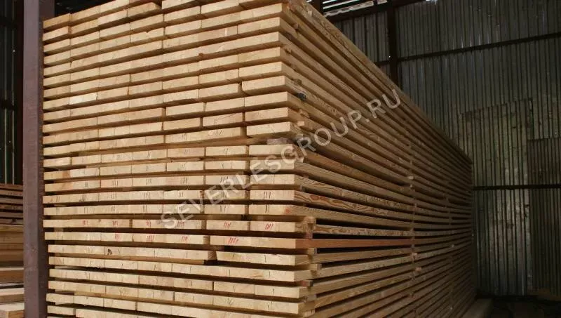 Обрезная доска сухая из лиственницы 50x200x6000 1 сорт ГОСТ - фото № 4