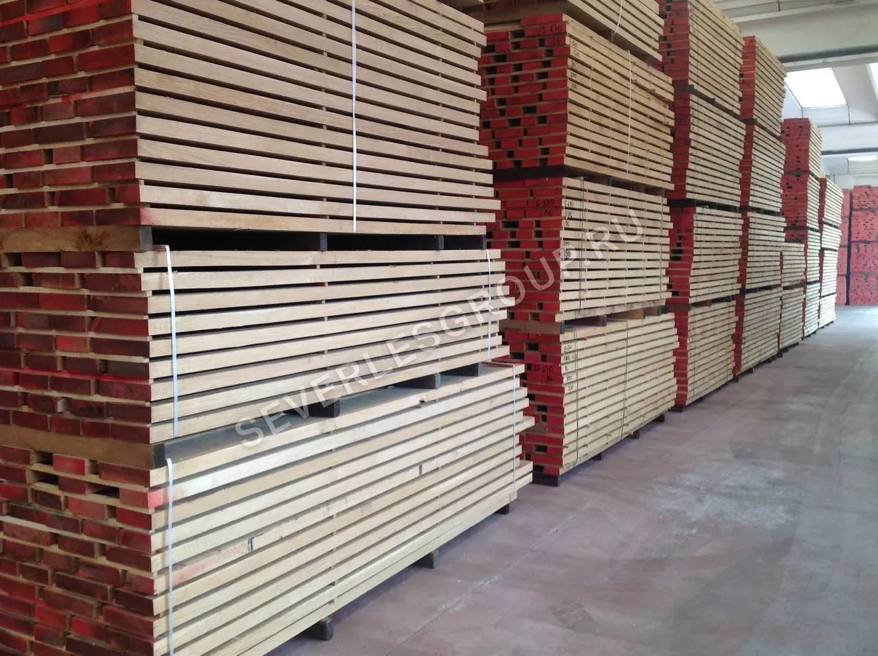 Обрезная доска сухая из лиственницы 50x200x6000 1 сорт ГОСТ - фото № 9