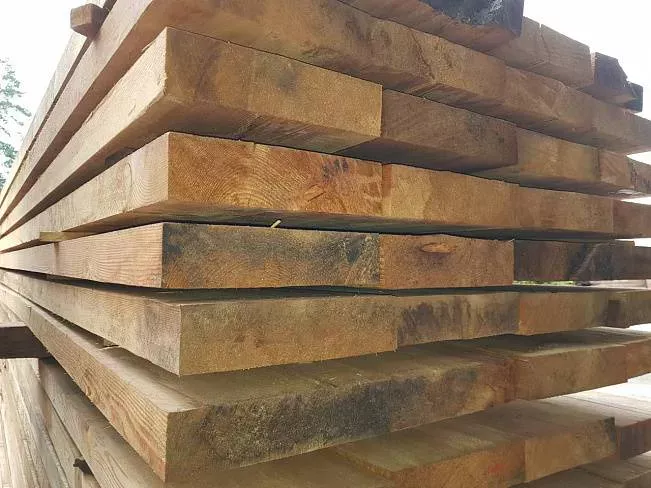 Обрезная доска из лиственница 50x100x6000 1 сорт ГОСТ